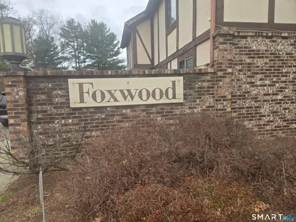 $289,000 | 116 Foxwood Close, Unit 116, Milford, CT 06461