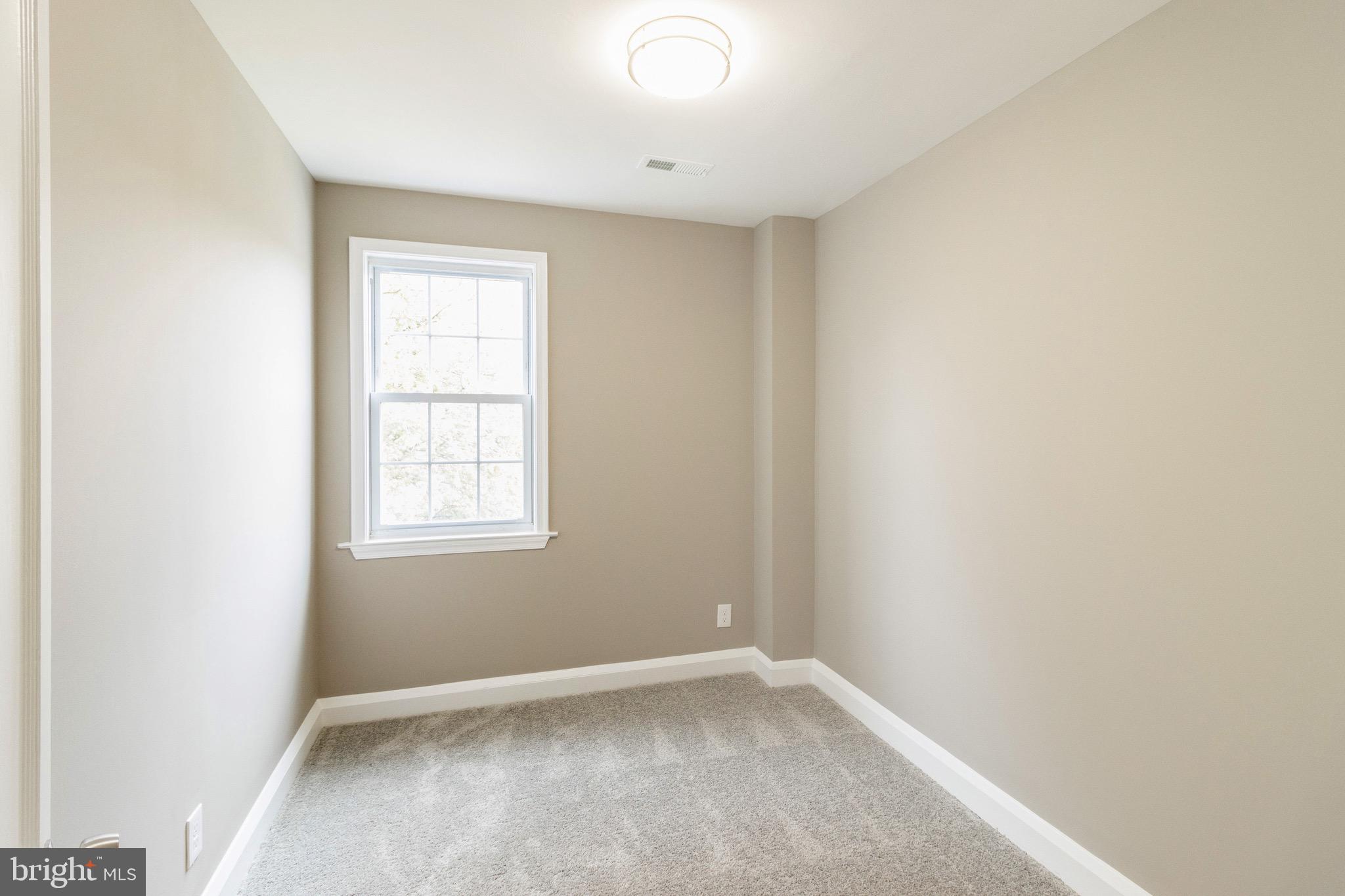 4206 Colborne Road Baltimore, MD 21229 - Photo 20 of 46