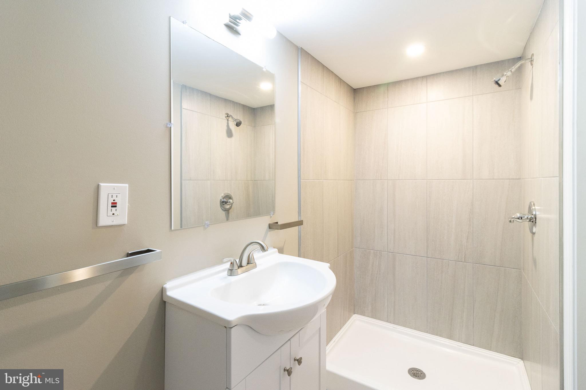 4206 Colborne Road Baltimore, MD 21229 - Photo 37 of 46