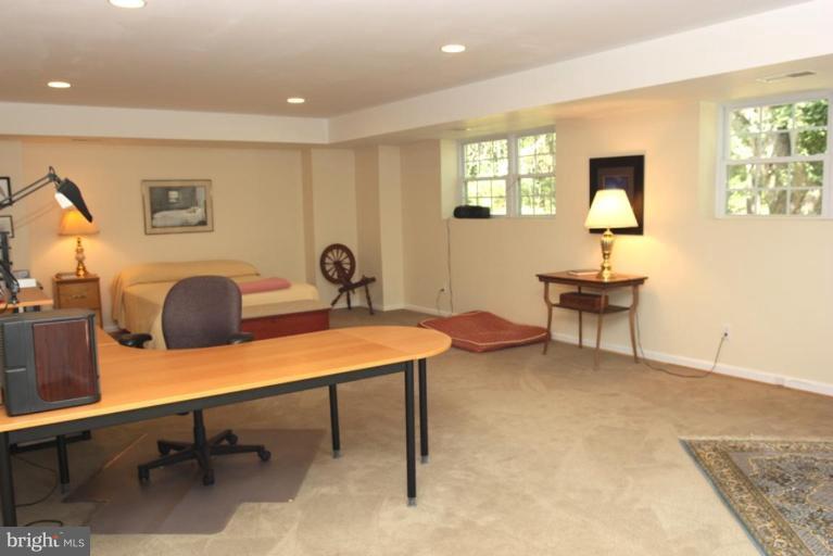 935 Peacock Station Road McLean, VA 22102 - Photo 26 of 30 Bedroom #5