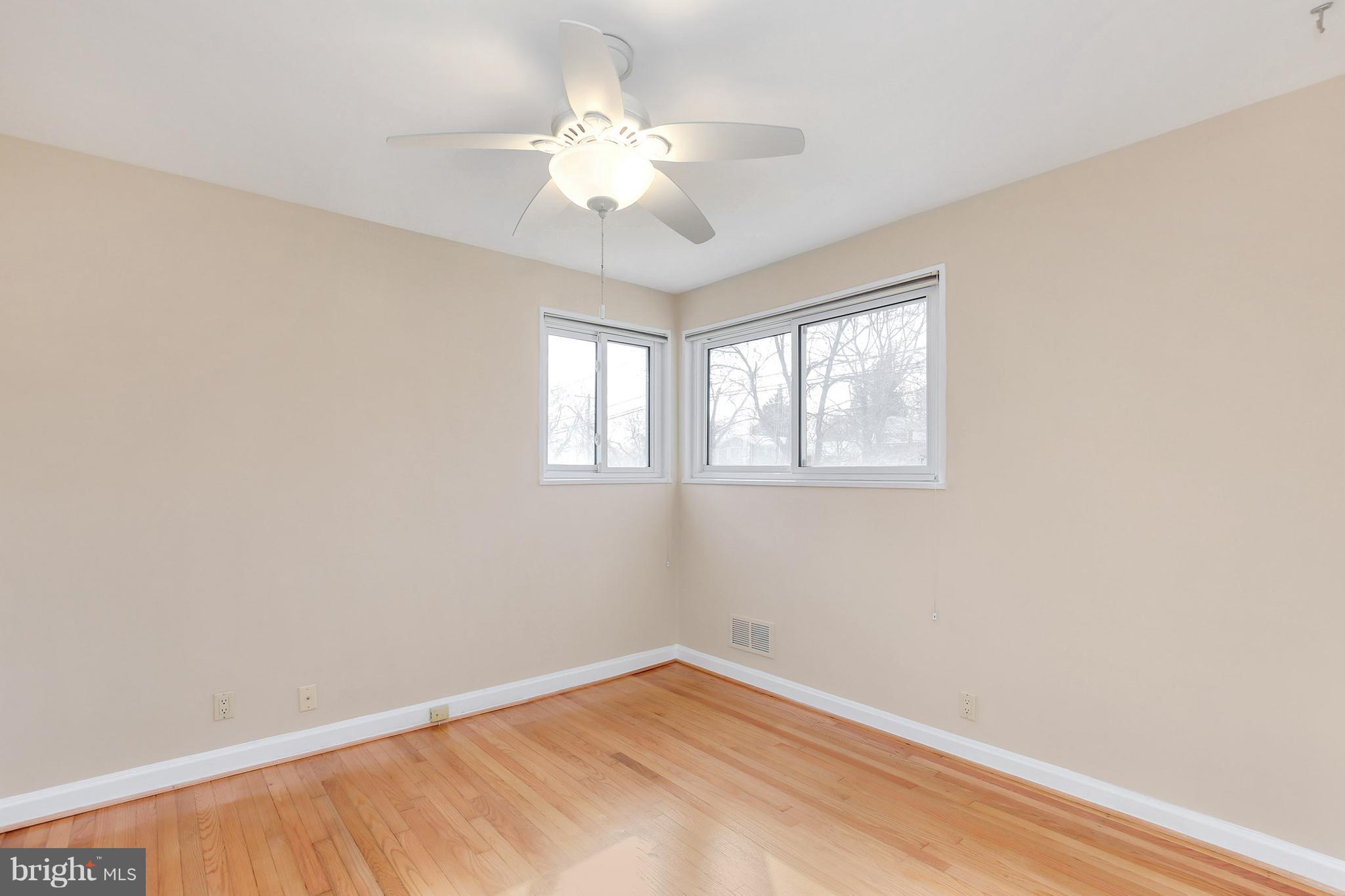 2509 Plyers Mill Road Silver Spring, MD 20902 - Photo 21 of 30 Living Room