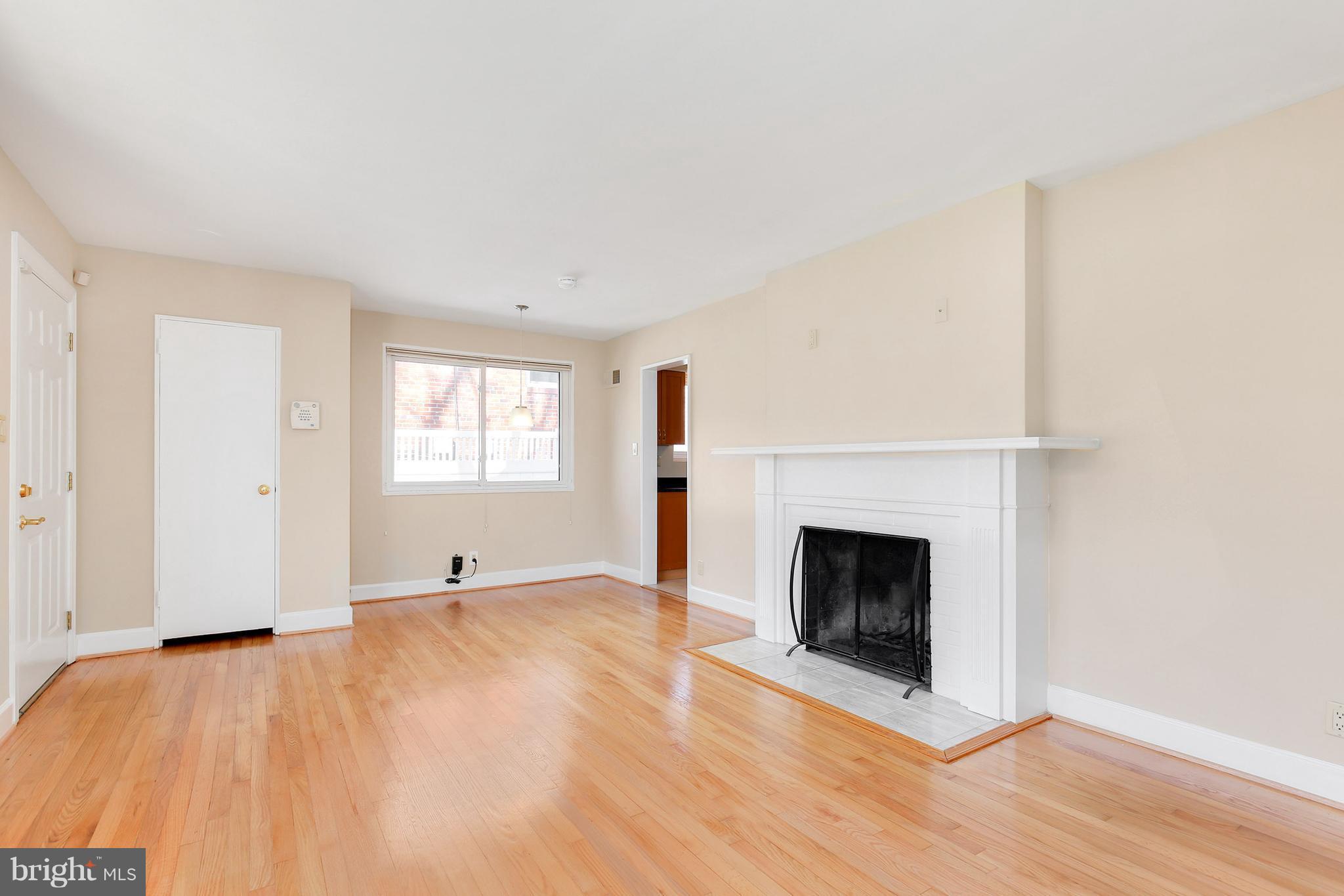 2509 Plyers Mill Road Silver Spring, MD 20902 - Photo 10 of 30 Living Room