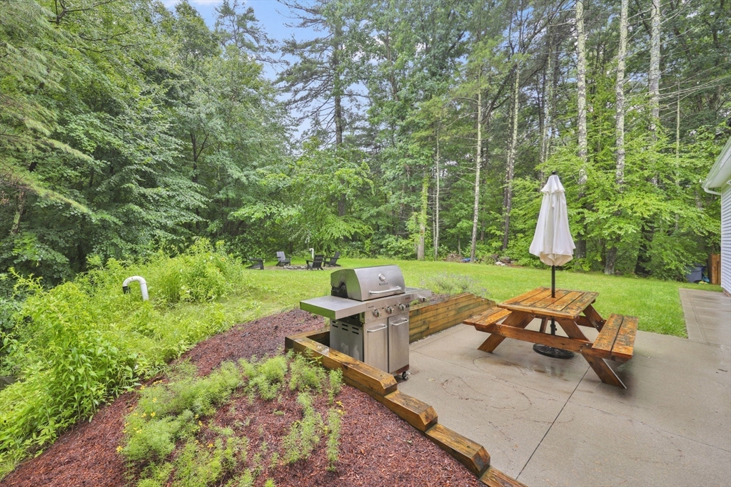1322 Center Street Ludlow, MA 01056 - Photo 36 of 40