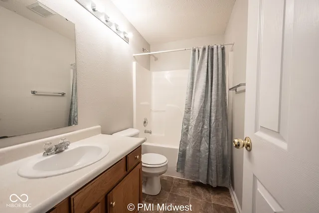 $1,899 | 19496 Prairie Crossing Drive, Noblesville, IN 46062