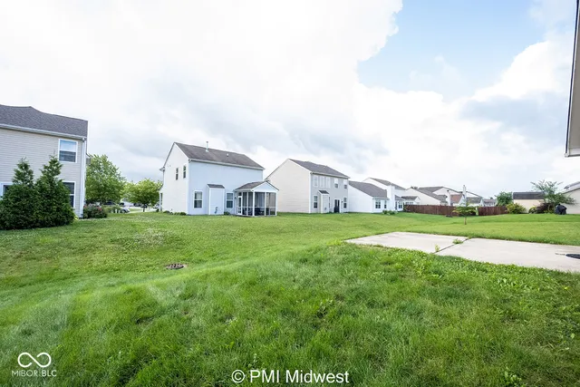 $1,899 | 19496 Prairie Crossing Drive, Noblesville, IN 46062