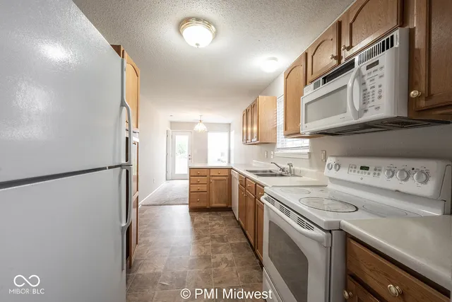 $1,899 | 19496 Prairie Crossing Drive, Noblesville, IN 46062