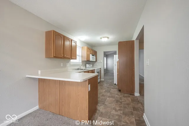 $1,899 | 19496 Prairie Crossing Drive, Noblesville, IN 46062