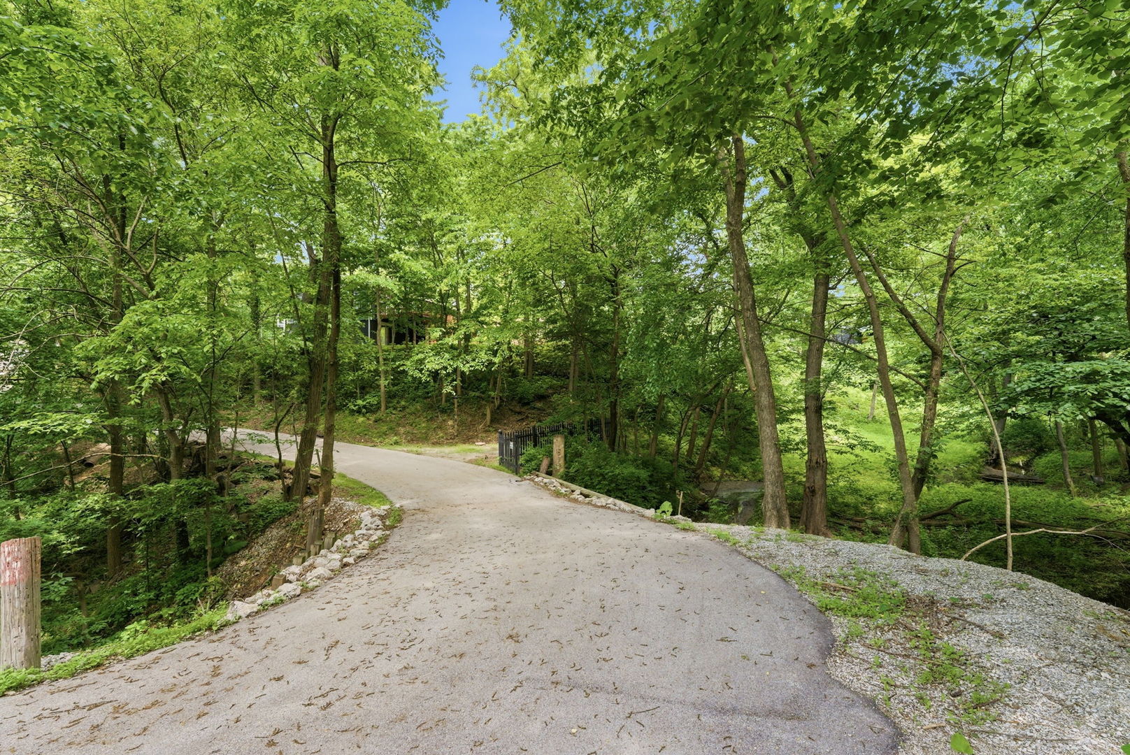 3001 2nd Street Moline, IL 61265 - Photo 4 of 36