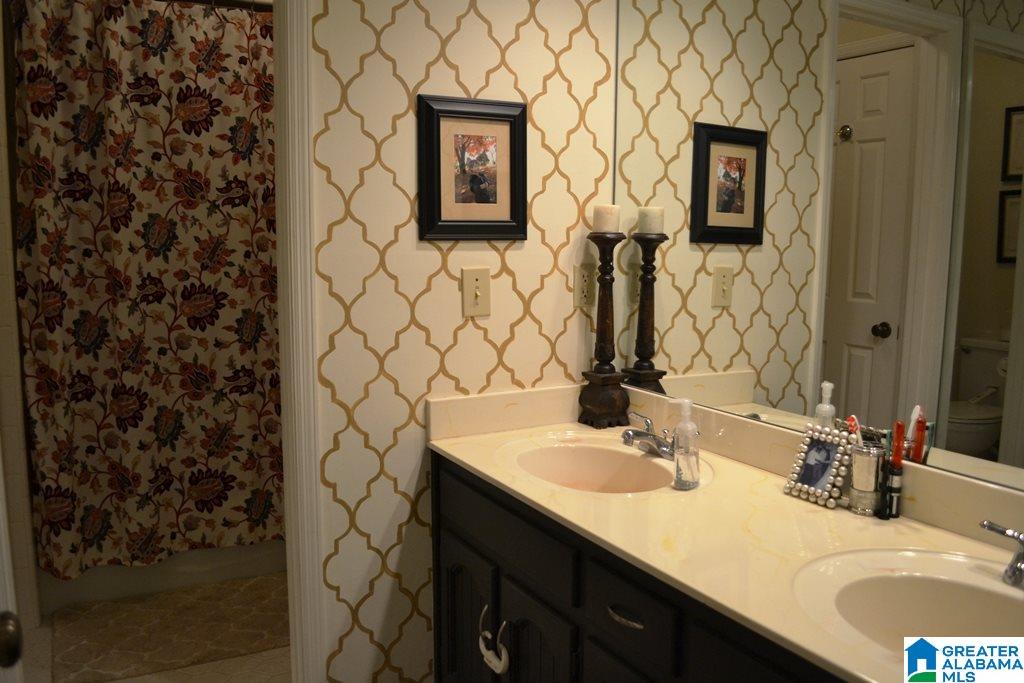 2012 Ridgetop Court Birmingham, AL 35244 - Photo 21 of 50