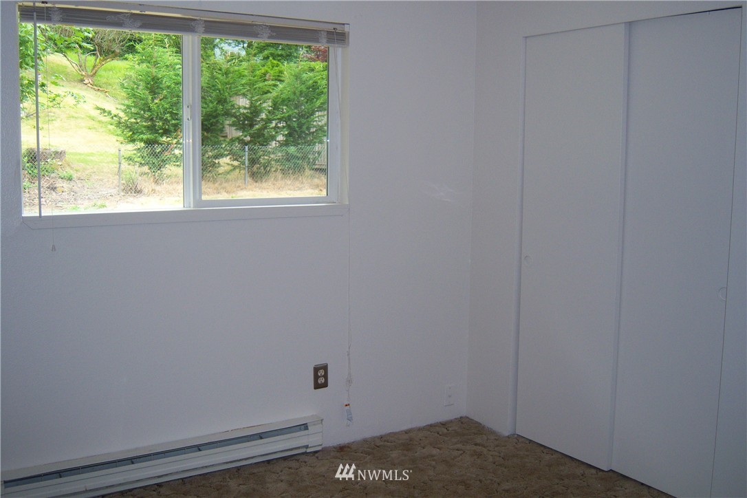8915 Roy Road Northeast Bremerton, WA 98311 - Photo 8 of 13 Gallery Image 8