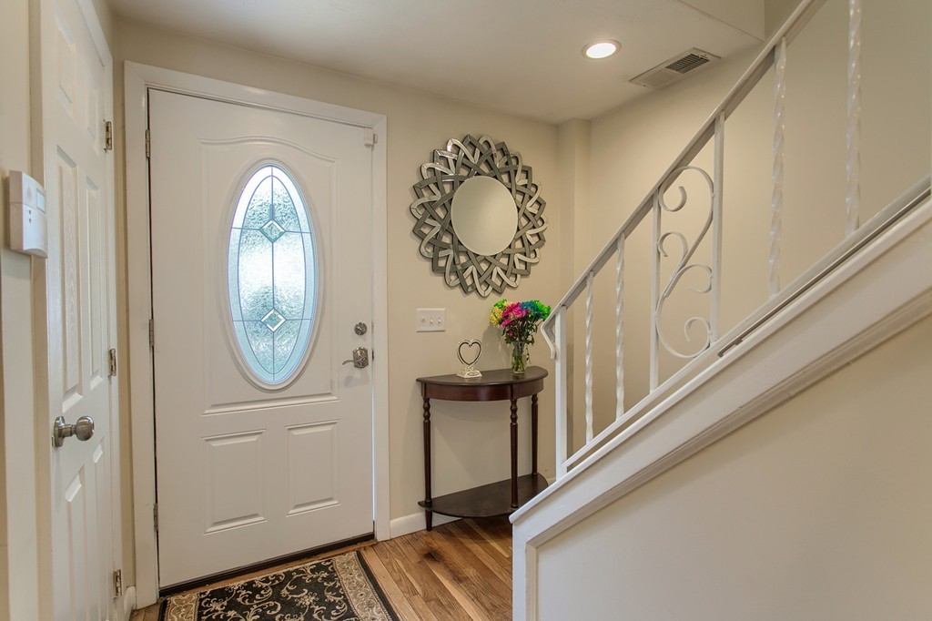 21 Hillside Road Tewksbury, MA 01876 - Photo 2 of 30 Gallery Image 2