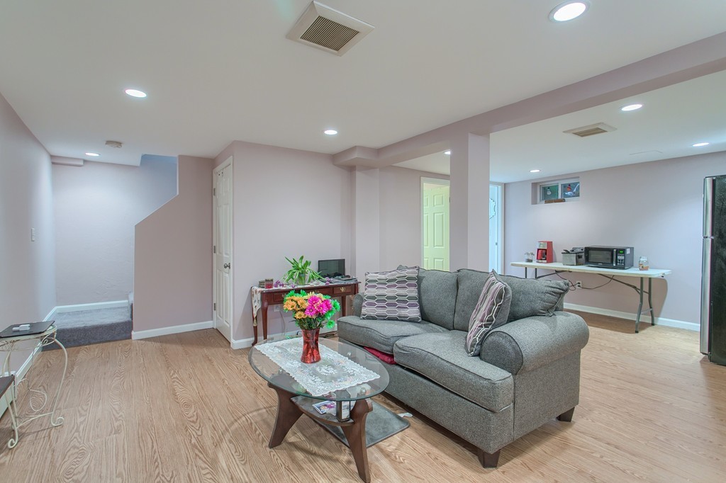 21 Hillside Road Tewksbury, MA 01876 - Photo 24 of 30 Gallery Image 24