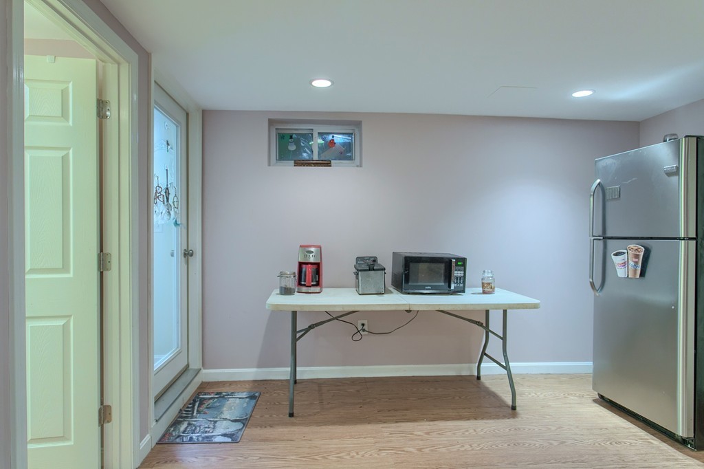 21 Hillside Road Tewksbury, MA 01876 - Photo 25 of 30 Gallery Image 25