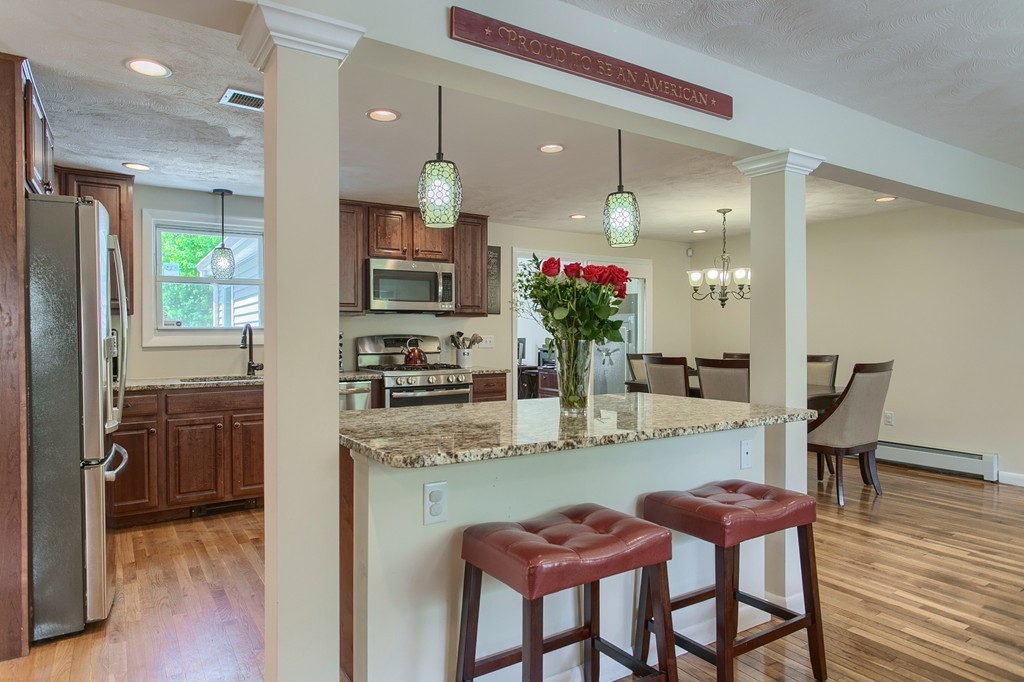 21 Hillside Road Tewksbury, MA 01876 - Photo 4 of 30 Gallery Image 4
