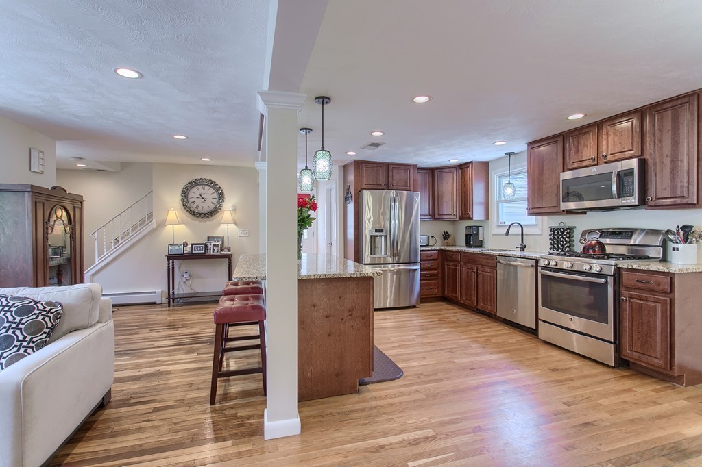21 Hillside Road Tewksbury, MA 01876 - Photo 7 of 30 Gallery Image 7