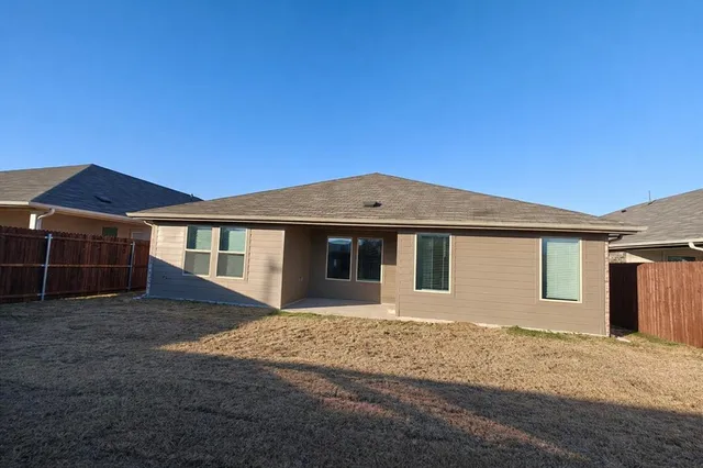 $2,499 | 1324 Stuarts Frst Drive, Denton, TX 76207