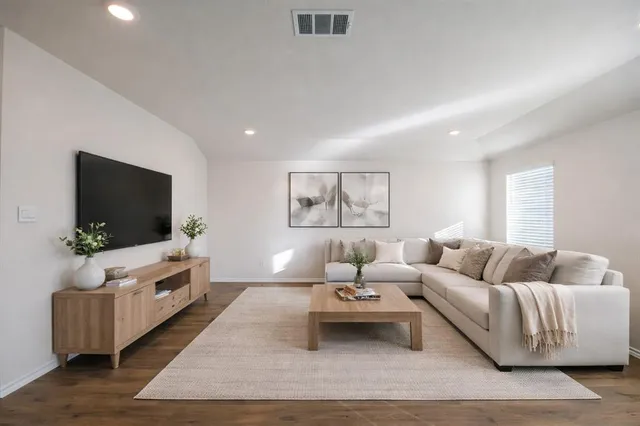 $2,499 | 1324 Stuarts Frst Drive, Denton, TX 76207