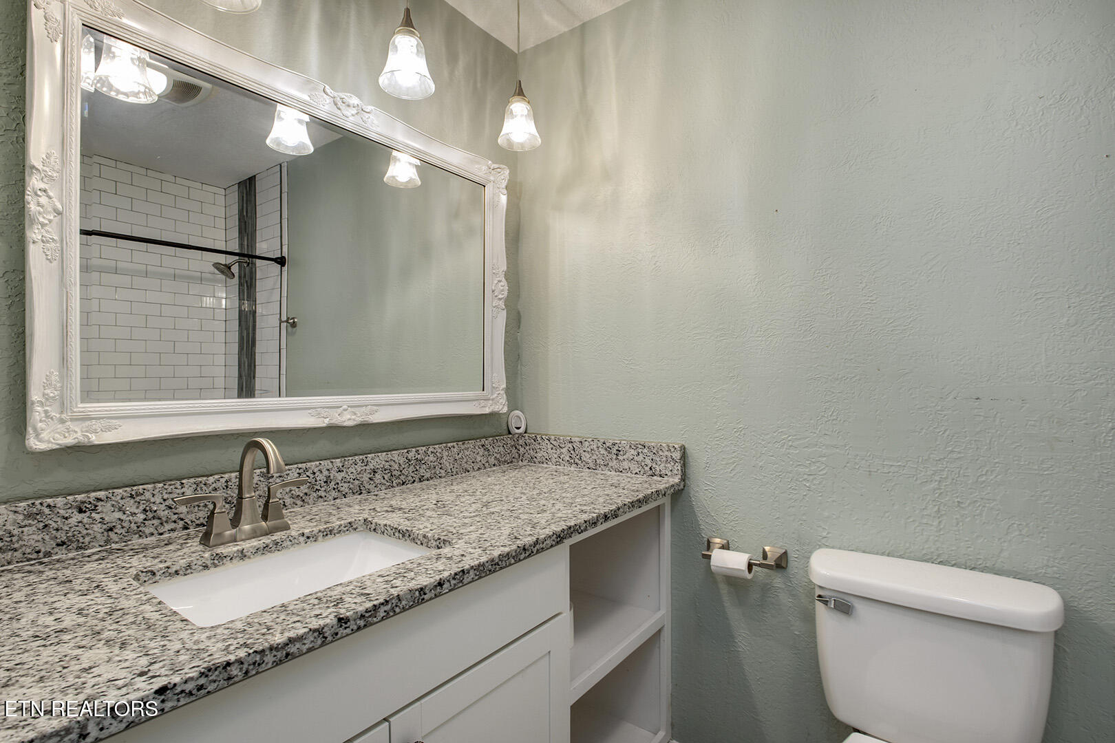 7753 Cranley Road Powell, TN 37849 - Photo 27 of 43 27_CranleyRoad_7753_GuestBath