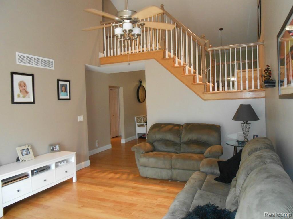 16710 Country Ridge Lane Macomb, MI 48044 - Photo 19 of 24 DSCN0735.jpg