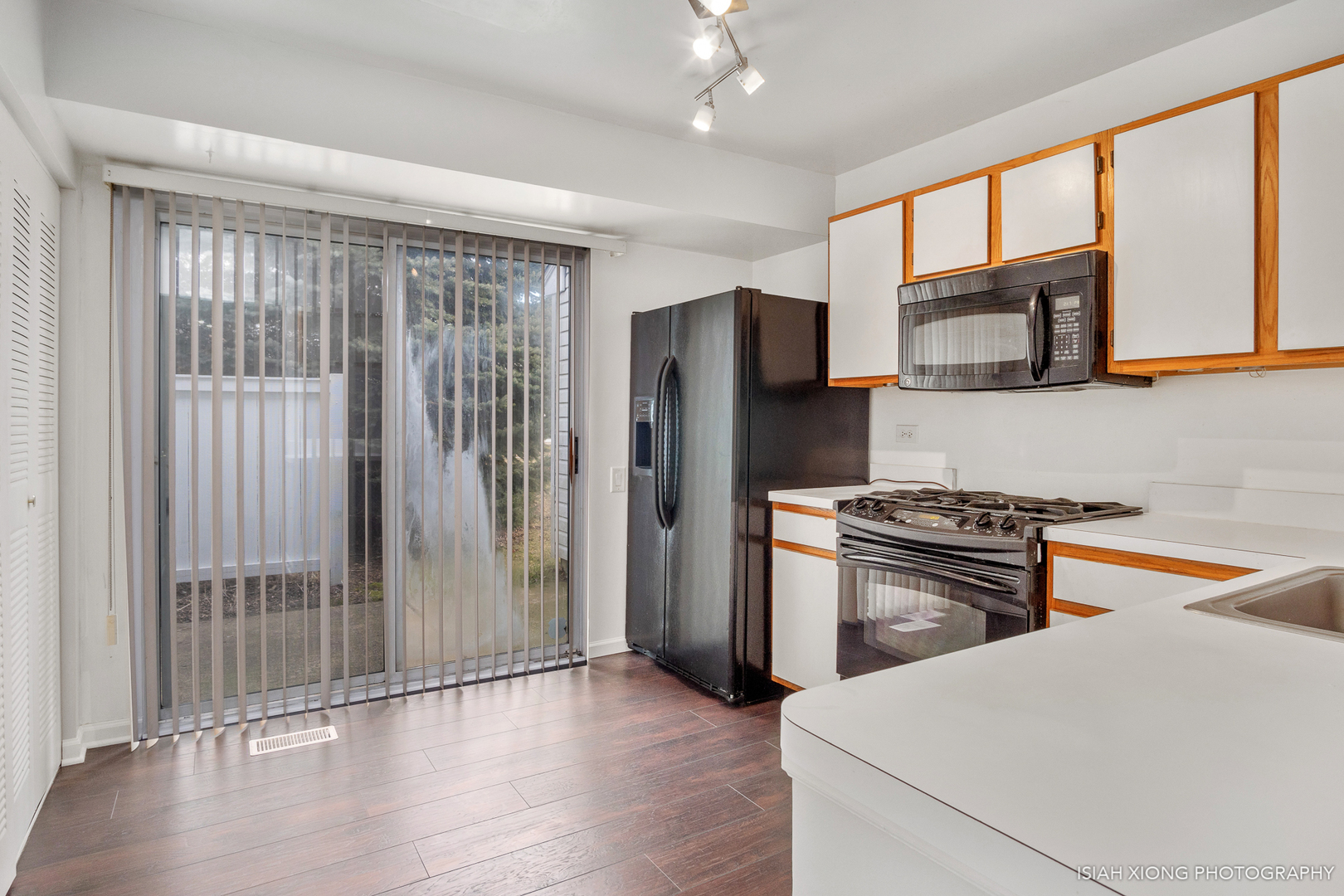 1318 Normantown Road, Unit 308 Naperville, IL 60564 - Photo 6 of 20 Gallery Image 6