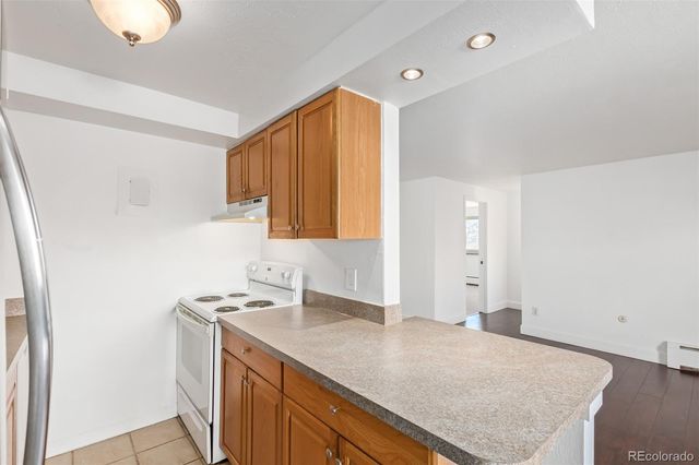 $300,000 | 625 Pennsylvania Street, Unit 502, Denver, CO 80203
