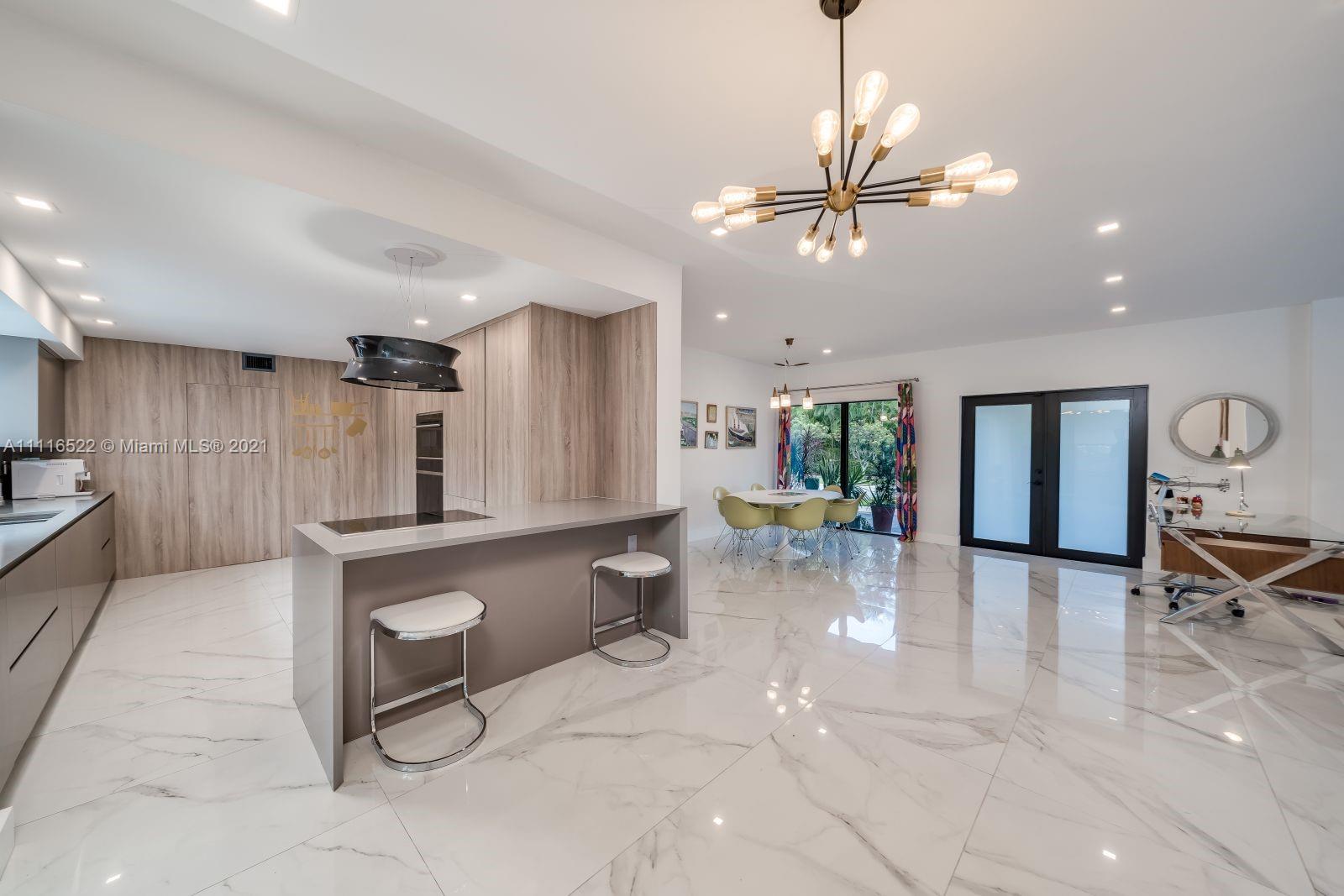 1600 Cleveland Road Miami Beach, FL 33141 - Photo 3 of 4