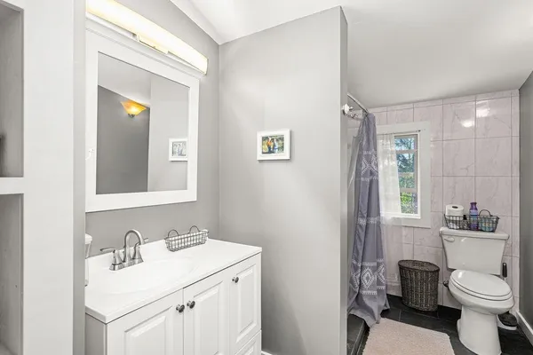 $695,000 | 60445 Summit Road West, Ashland, WI 54806