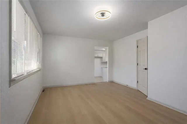 $269,900 | 609 Southeast Florence Avenue, Lee's Summit, MO 64063