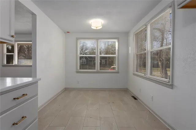 $269,900 | 609 Southeast Florence Avenue, Lee's Summit, MO 64063