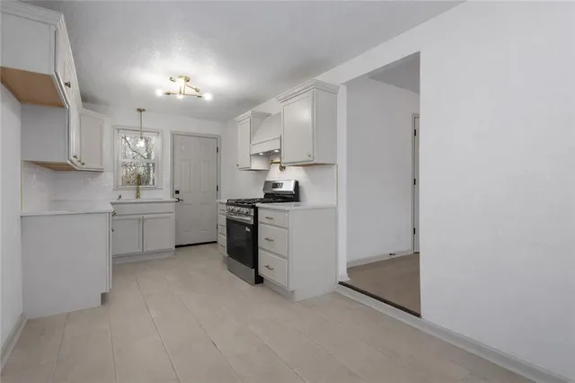 $269,900 | 609 Southeast Florence Avenue, Lee's Summit, MO 64063