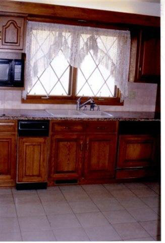 8605 Stephenson Road Onsted, MI 49265 - Photo 4 of 7 919638-3.JPG