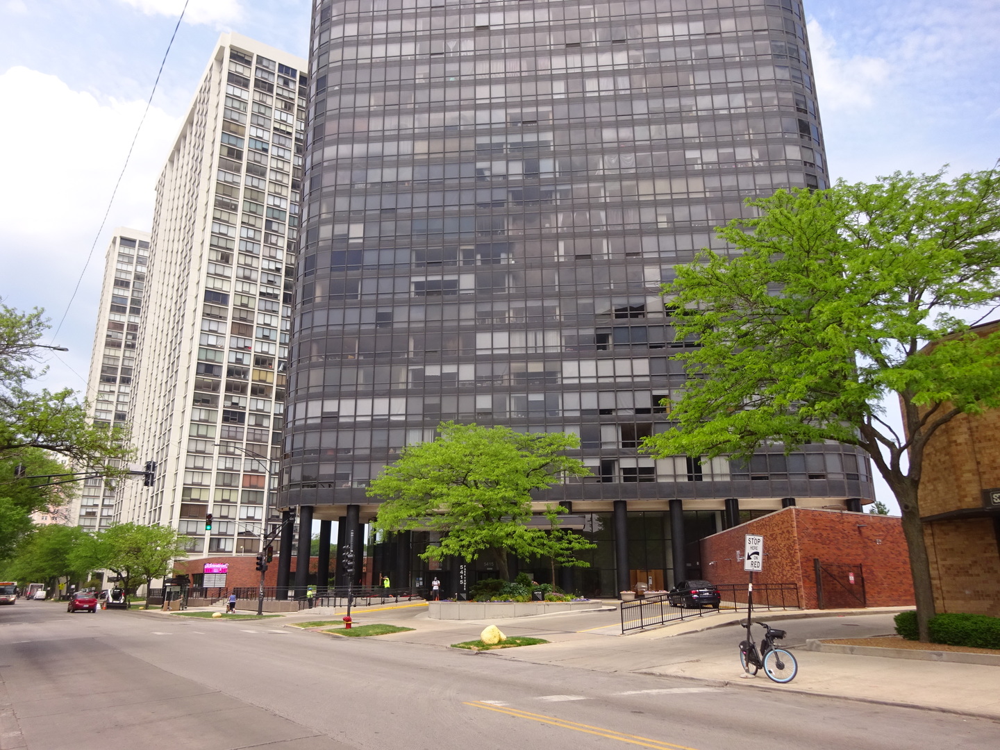 5415 North Sheridan Road, Unit 1507 Chicago, IL 60640 - Photo 2 of 13 a view of a street with a building in the background
