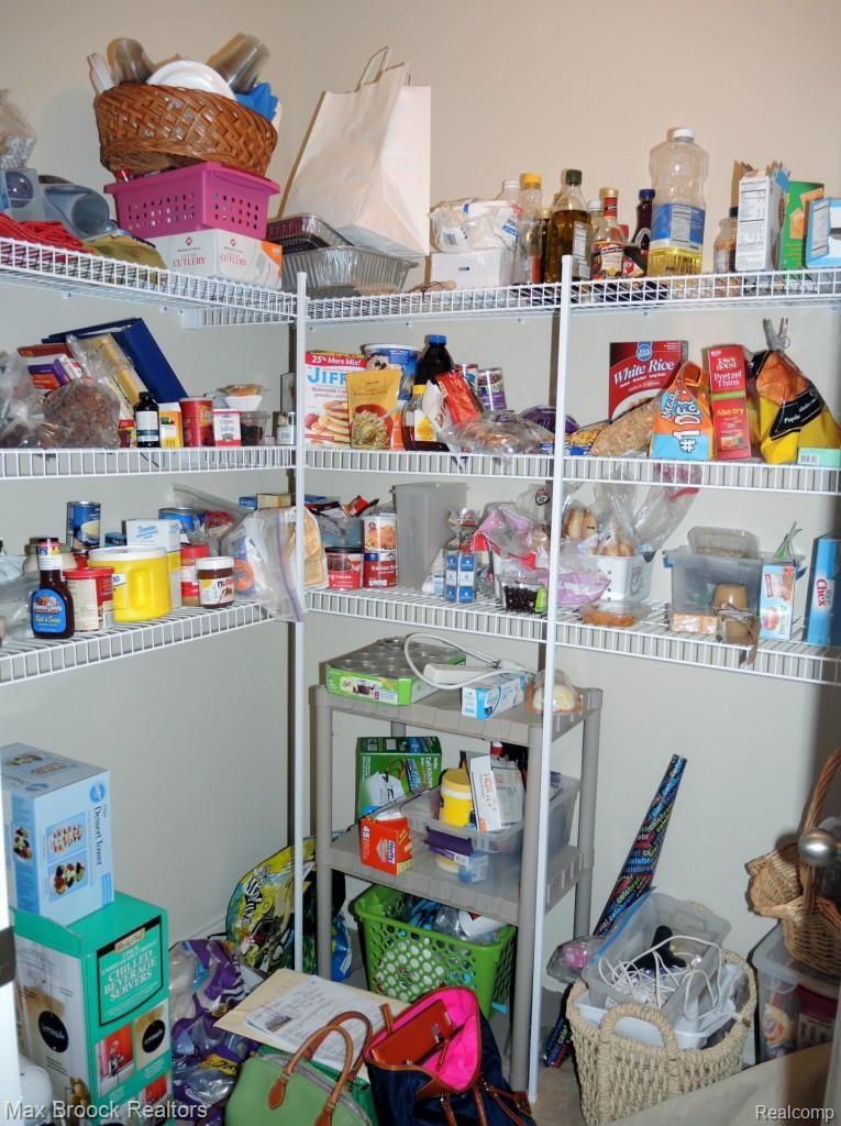 3346 Hazelton Avenue Rochester, MI 48307 - Photo 19 of 33 HUGE WALK-IN PANTRY