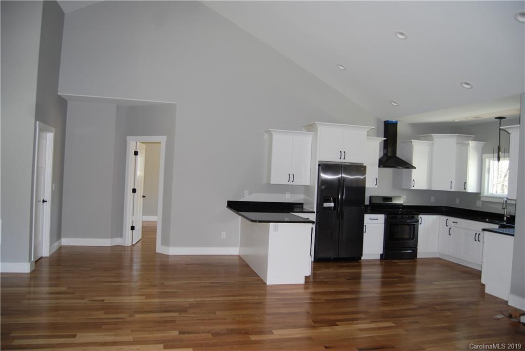 6 Harrison Hill Road, Unit 2 Swannanoa, NC 28778 - Photo 6 of 19 Gallery Image 6