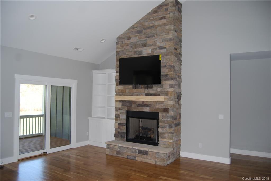 6 Harrison Hill Road, Unit 2 Swannanoa, NC 28778 - Photo 7 of 19 Gallery Image 7