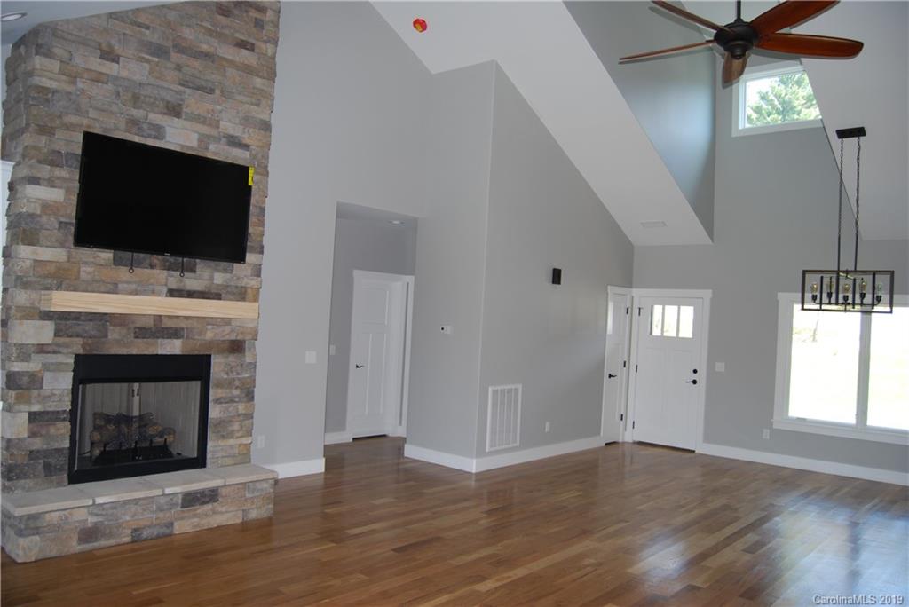 6 Harrison Hill Road, Unit 2 Swannanoa, NC 28778 - Photo 8 of 19 Gallery Image 8