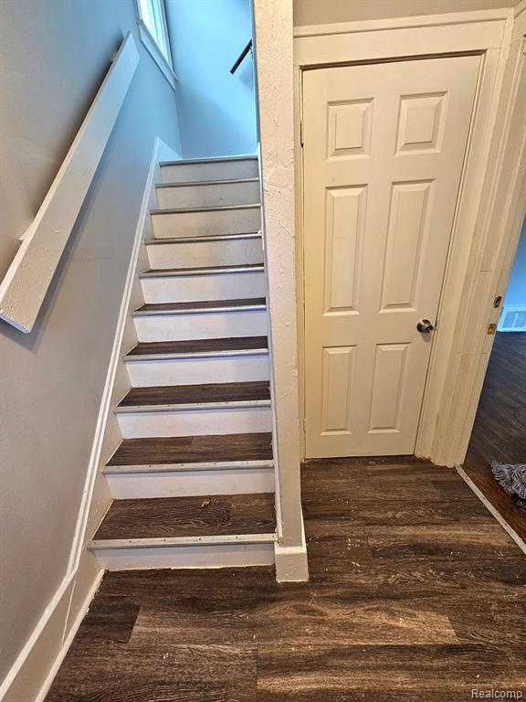 15041 Cruse Street Detroit, MI 48227 - Photo 3 of 21