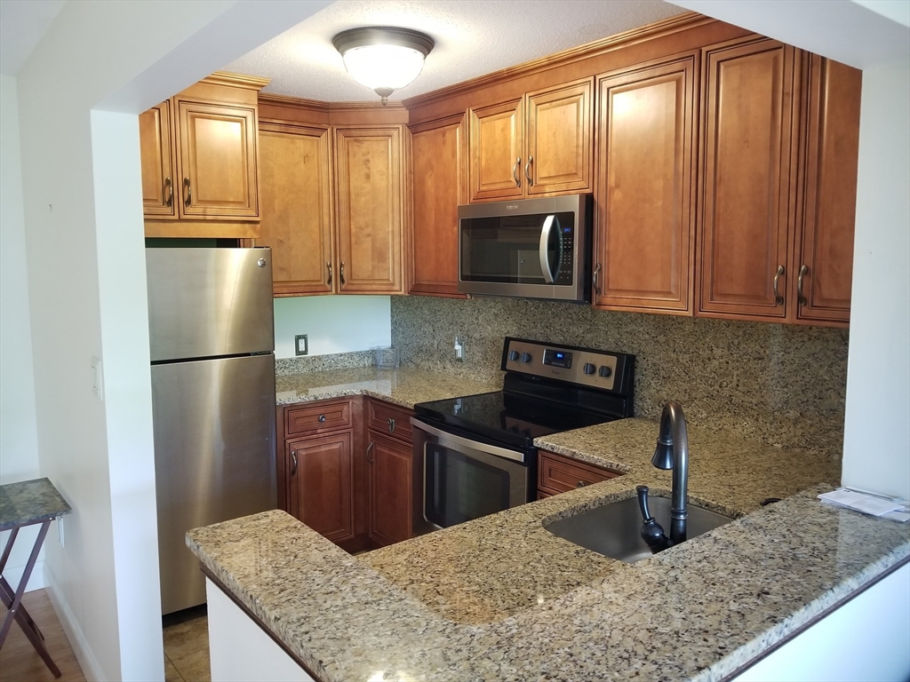 273 Cambridge Road, Unit 403 Woburn, MA 01801 - Photo 7 of 25 Gallery Image 7