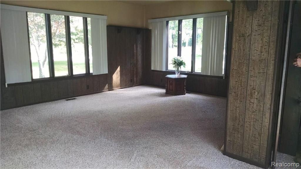 3169 Farnsworth Road Lapeer, MI 48446 - Photo 5 of 18
