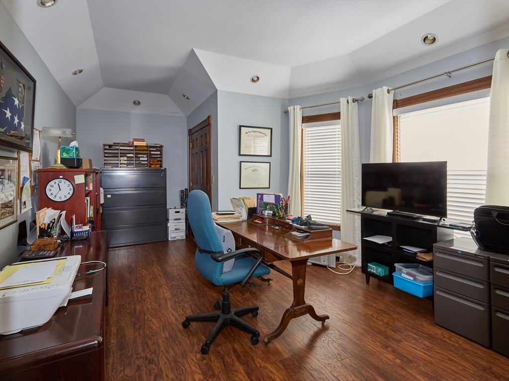 301 Madison Street Fall River, MA 02720 - Photo 24 of 40