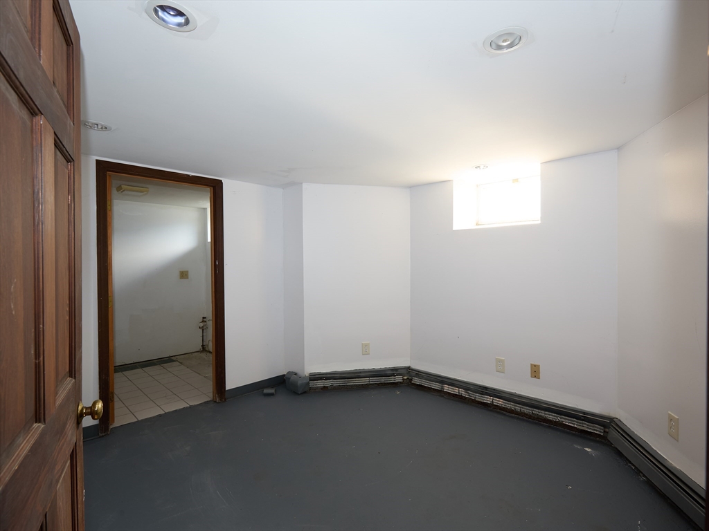 301 Madison Street Fall River, MA 02720 - Photo 35 of 40