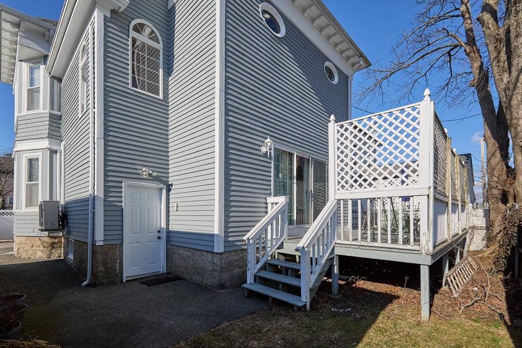301 Madison Street Fall River, MA 02720 - Photo 4 of 40