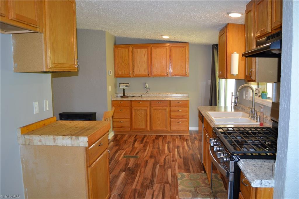 647 Lowe Road Madison, NC 27025 - Photo 5 of 30