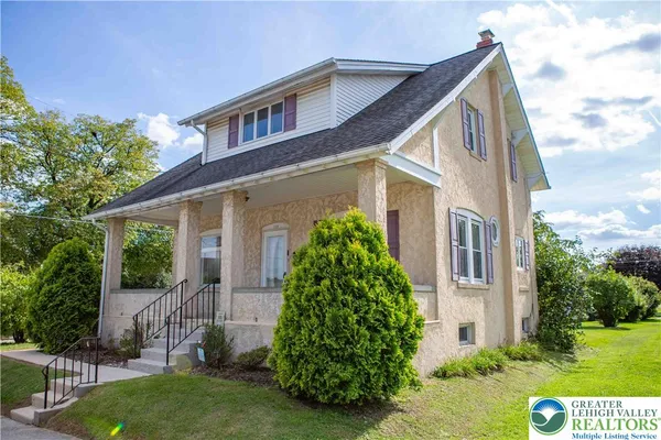 $299,900 | 158 South 5th Street, Coplay, PA 18037