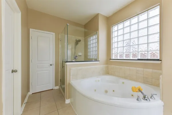 $3,200 | 18111 Blues Point Drive, Cypress, TX 77429