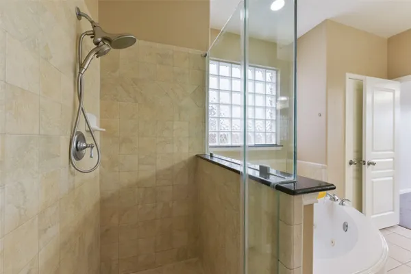 $3,200 | 18111 Blues Point Drive, Cypress, TX 77429