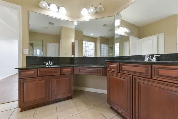 $3,200 | 18111 Blues Point Drive, Cypress, TX 77429