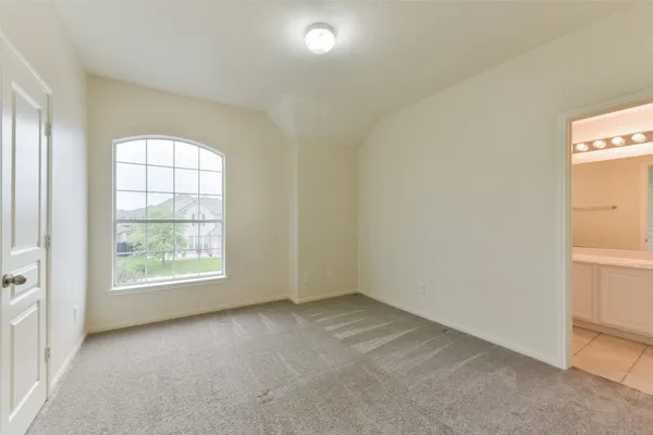 $3,200 | 18111 Blues Point Drive, Cypress, TX 77429