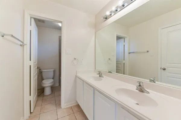 $3,200 | 18111 Blues Point Drive, Cypress, TX 77429