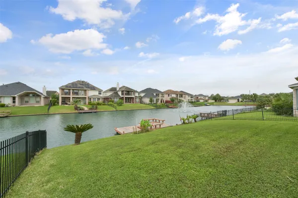 $3,200 | 18111 Blues Point Drive, Cypress, TX 77429